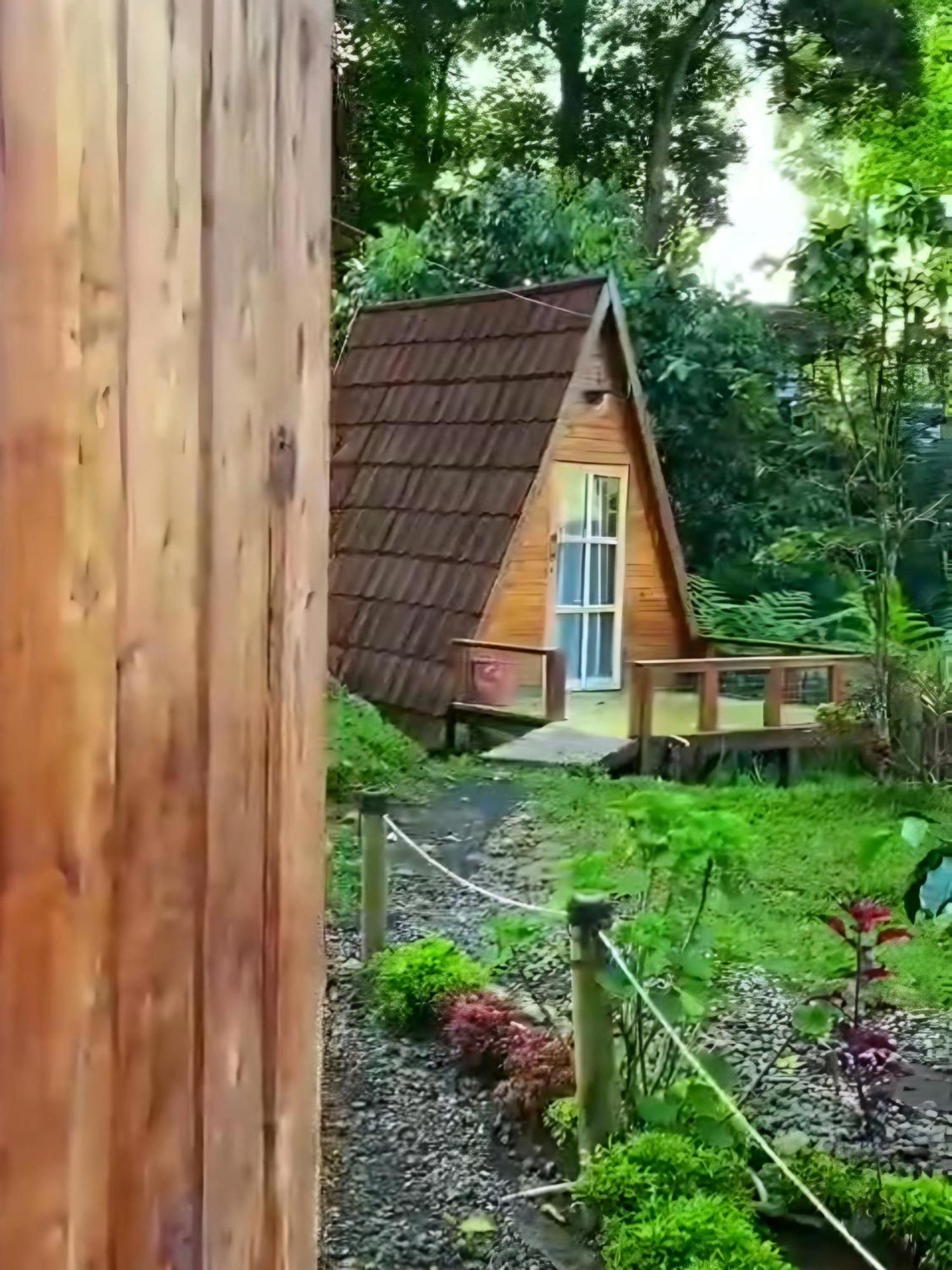 Penginapan Nuansa Riung Gunung Hotel Pangalengan Exterior foto